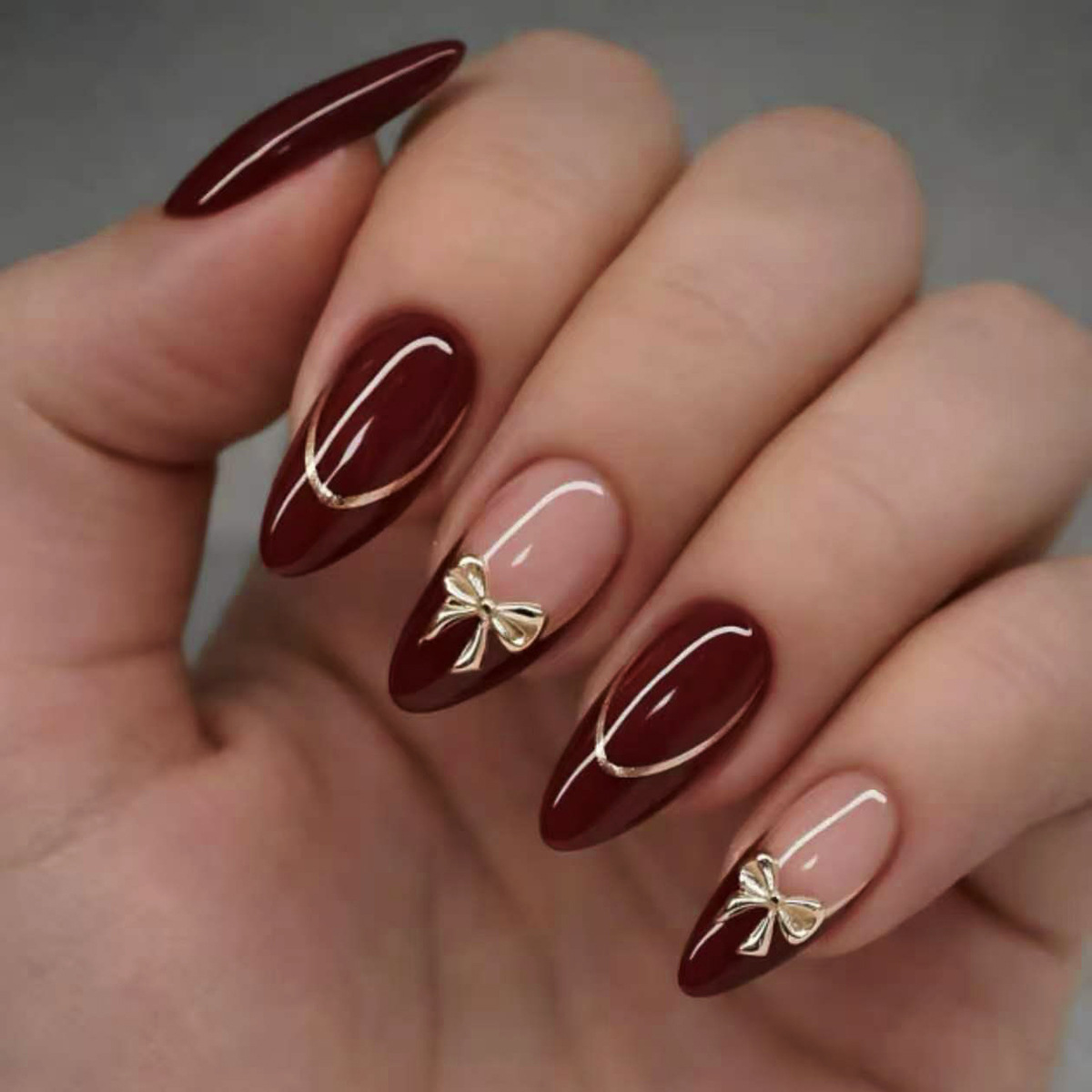 Nail Art Red Wine - 24 Pezzi di Unghie Finte Francesi