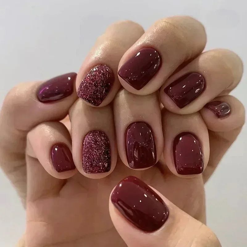 Nail Art Red Wine - Set da 24 Unghie Finte Corte