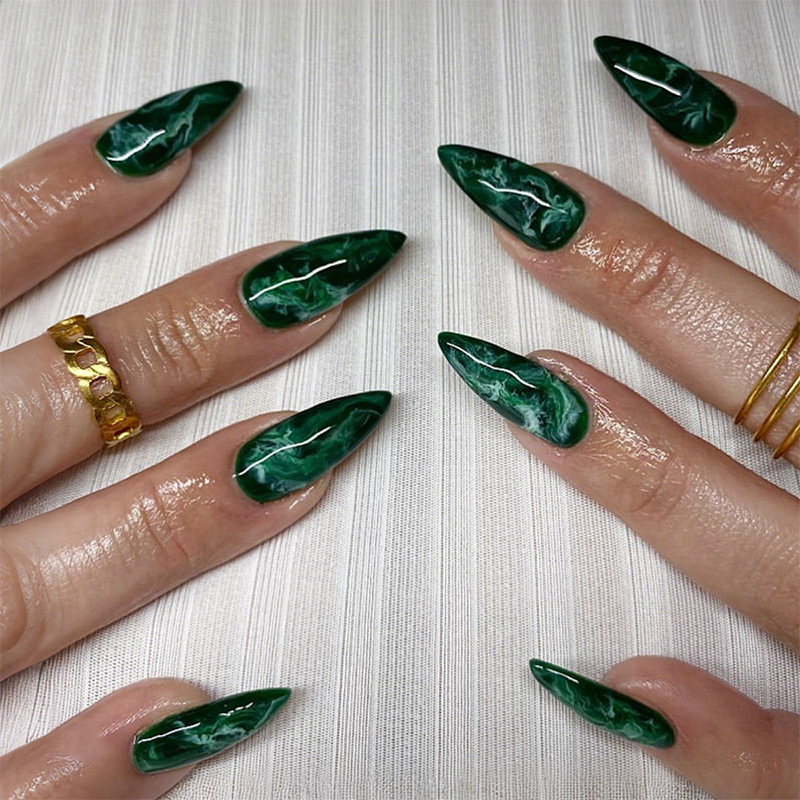 24 pezzi di unghie finte a for - Nail Art Zebra recensione e prezzo