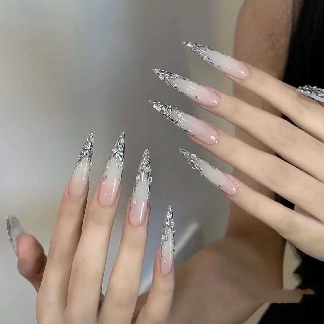 Yk2 Sfumato bianco dorato e di - Press On Nail Set recensione e prezzo