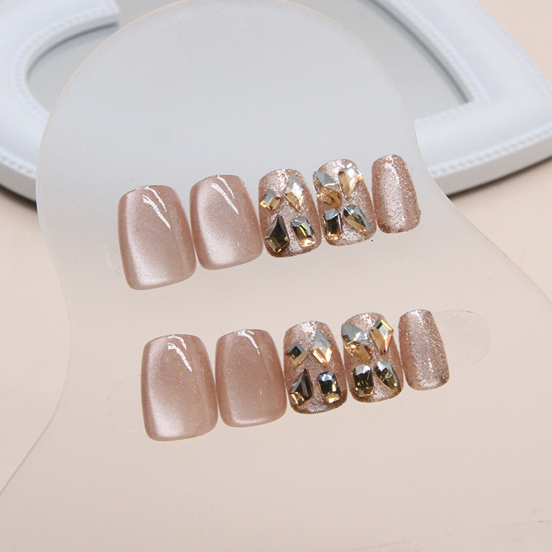 Set di 24 Unghie Finte a Occhi - Nail Art Oval recensione e prezzo