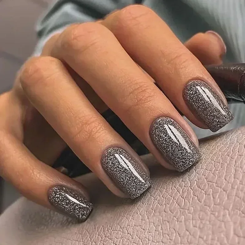 Set da 24 Unghie Finte Corte R - Nail Art Red Wine recensione e prezzo